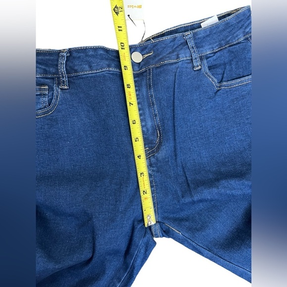 Home Folk Women’s Embroidered 5-Pockets Design Flare Jeans - Picture 10 of 13